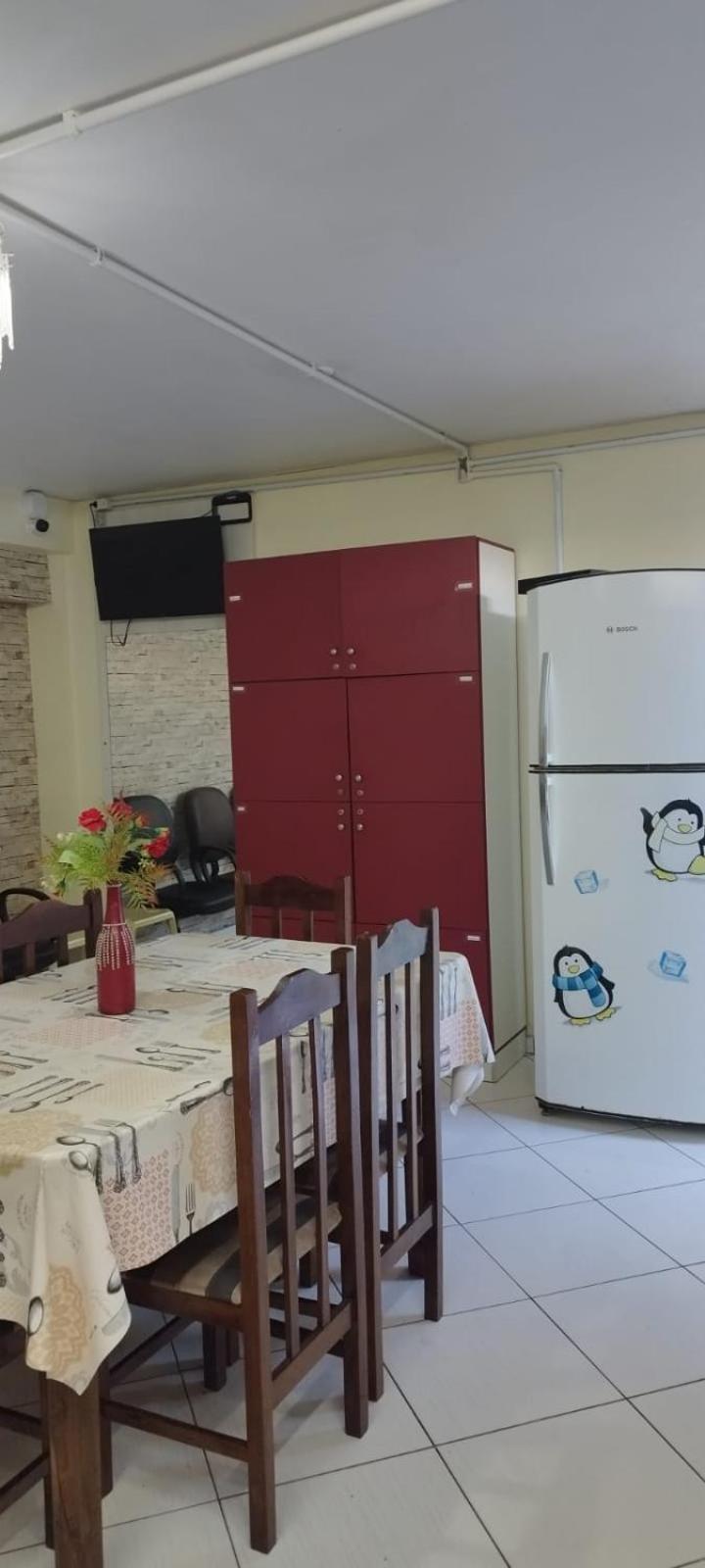 Hostel Em Brusque - Para Quem Busca Economia - Otima Localizacao Экстерьер фото